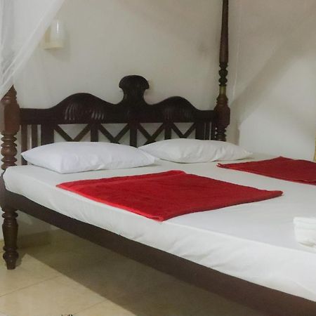 Blue Sea View Bed & Breakfast Unawatuna Bagian luar foto