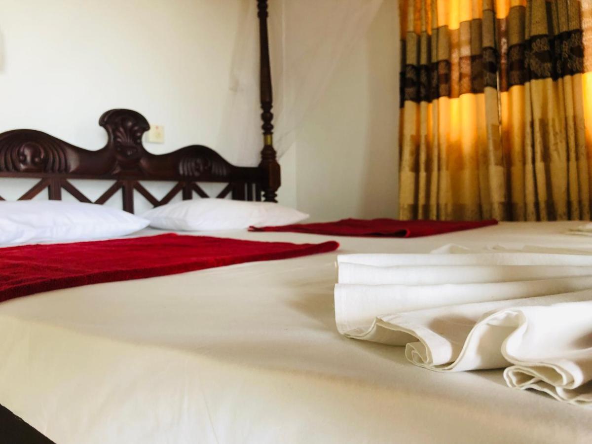 Blue Sea View Bed & Breakfast Unawatuna Bagian luar foto