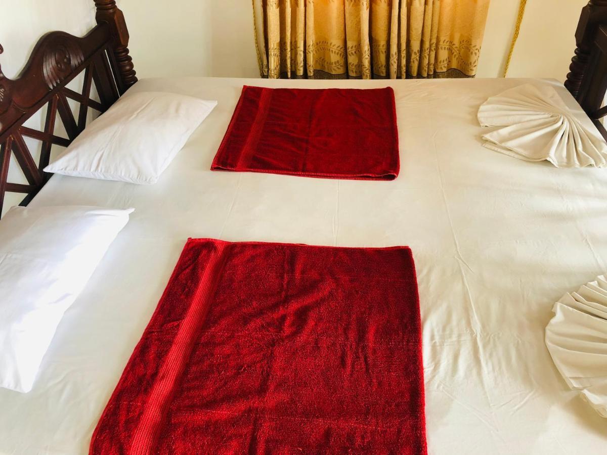 Blue Sea View Bed & Breakfast Unawatuna Bagian luar foto