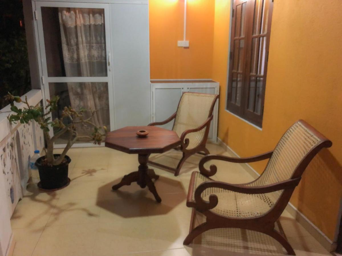 Blue Sea View Bed & Breakfast Unawatuna Bagian luar foto