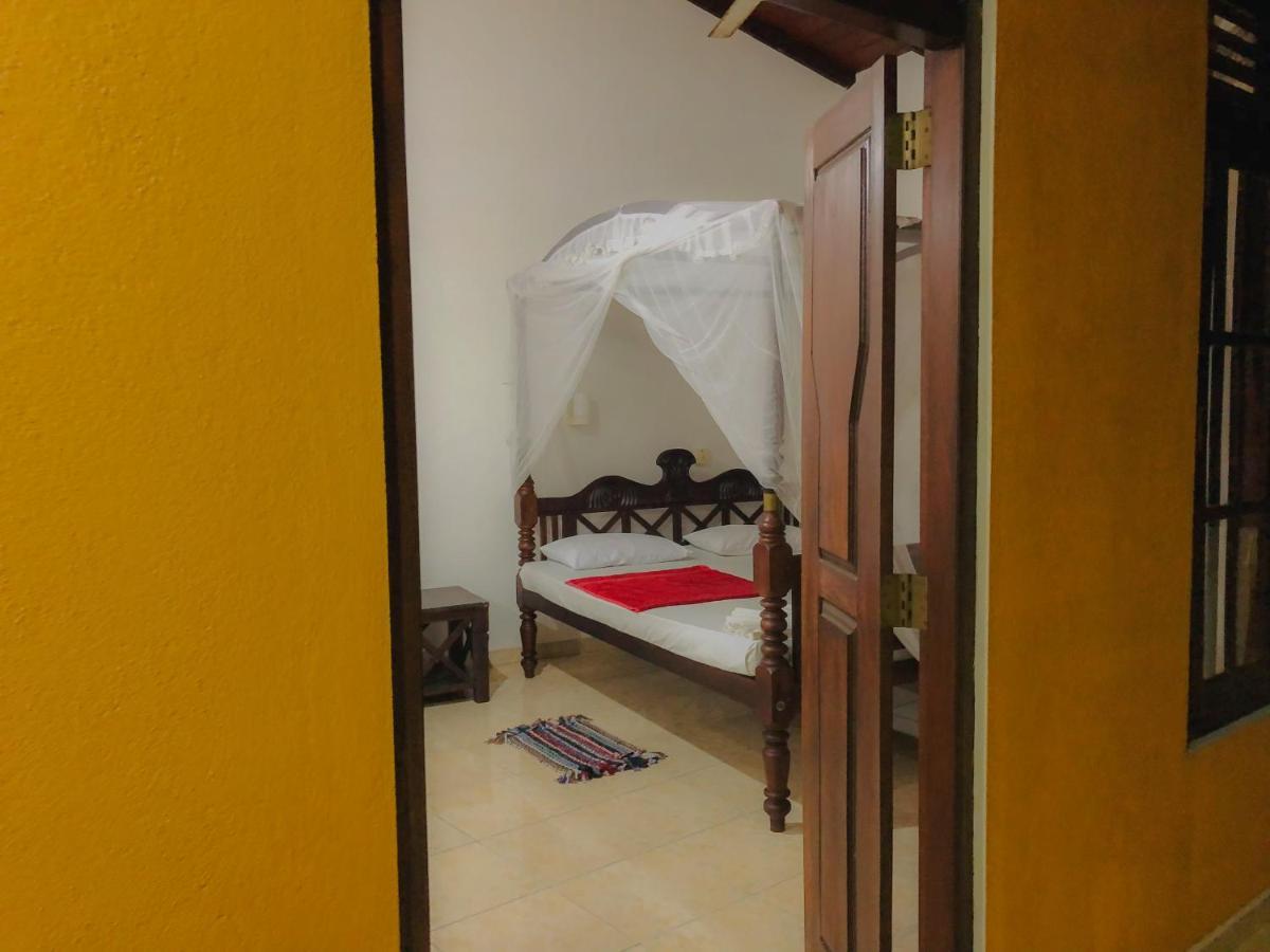 Blue Sea View Bed & Breakfast Unawatuna Bagian luar foto