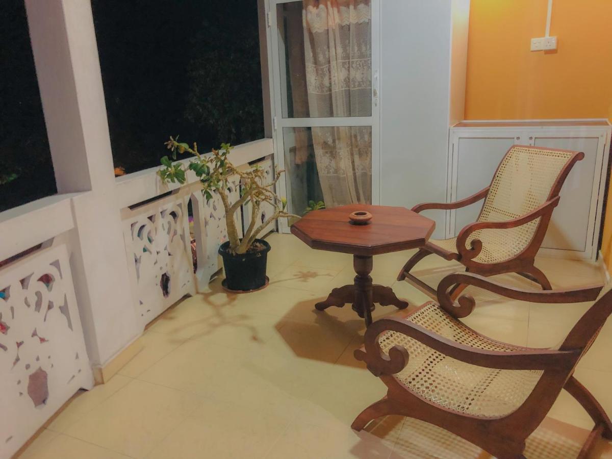 Blue Sea View Bed & Breakfast Unawatuna Bagian luar foto