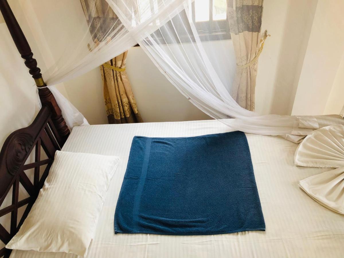 Blue Sea View Bed & Breakfast Unawatuna Bagian luar foto