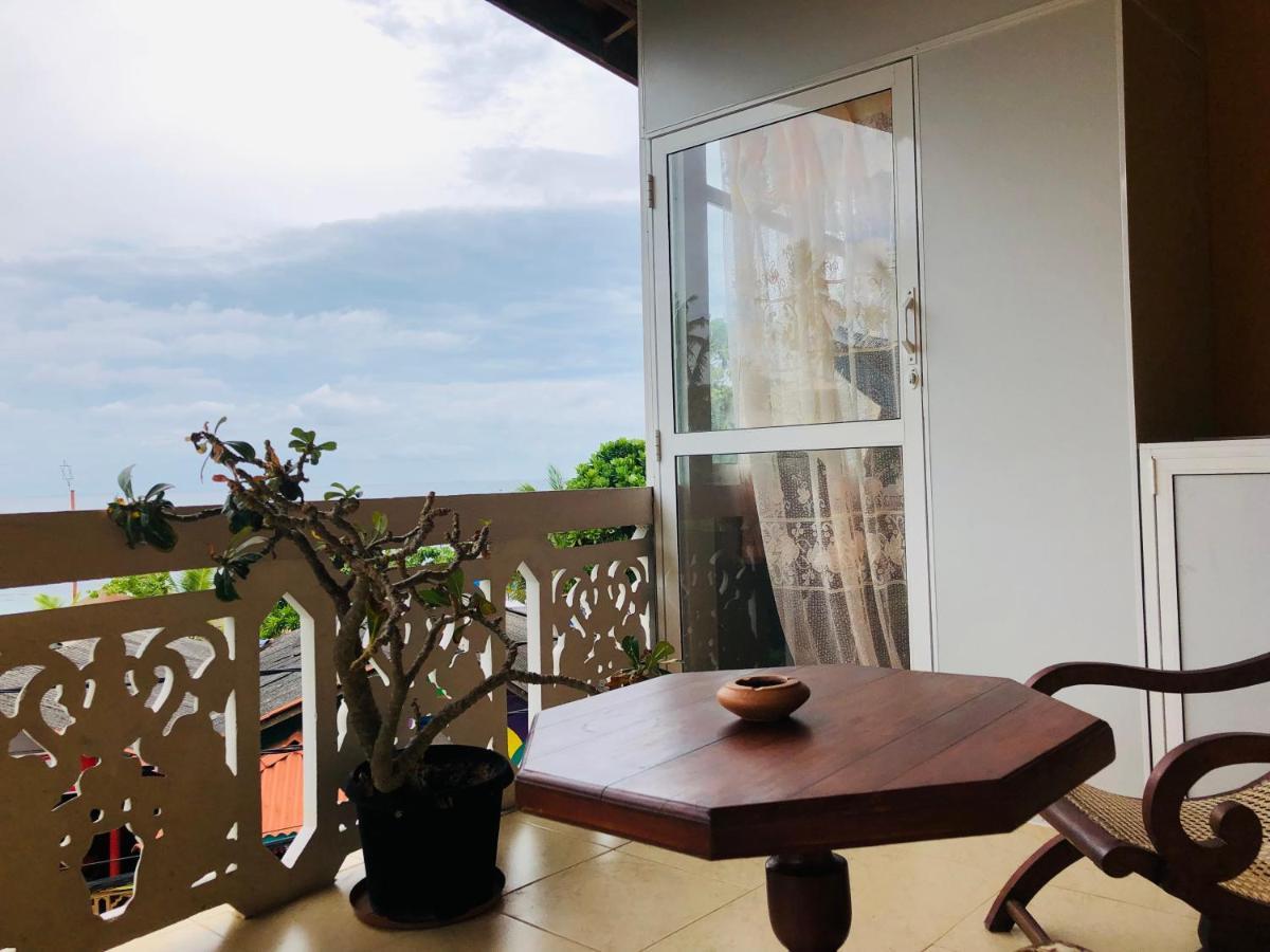 Blue Sea View Bed & Breakfast Unawatuna Bagian luar foto