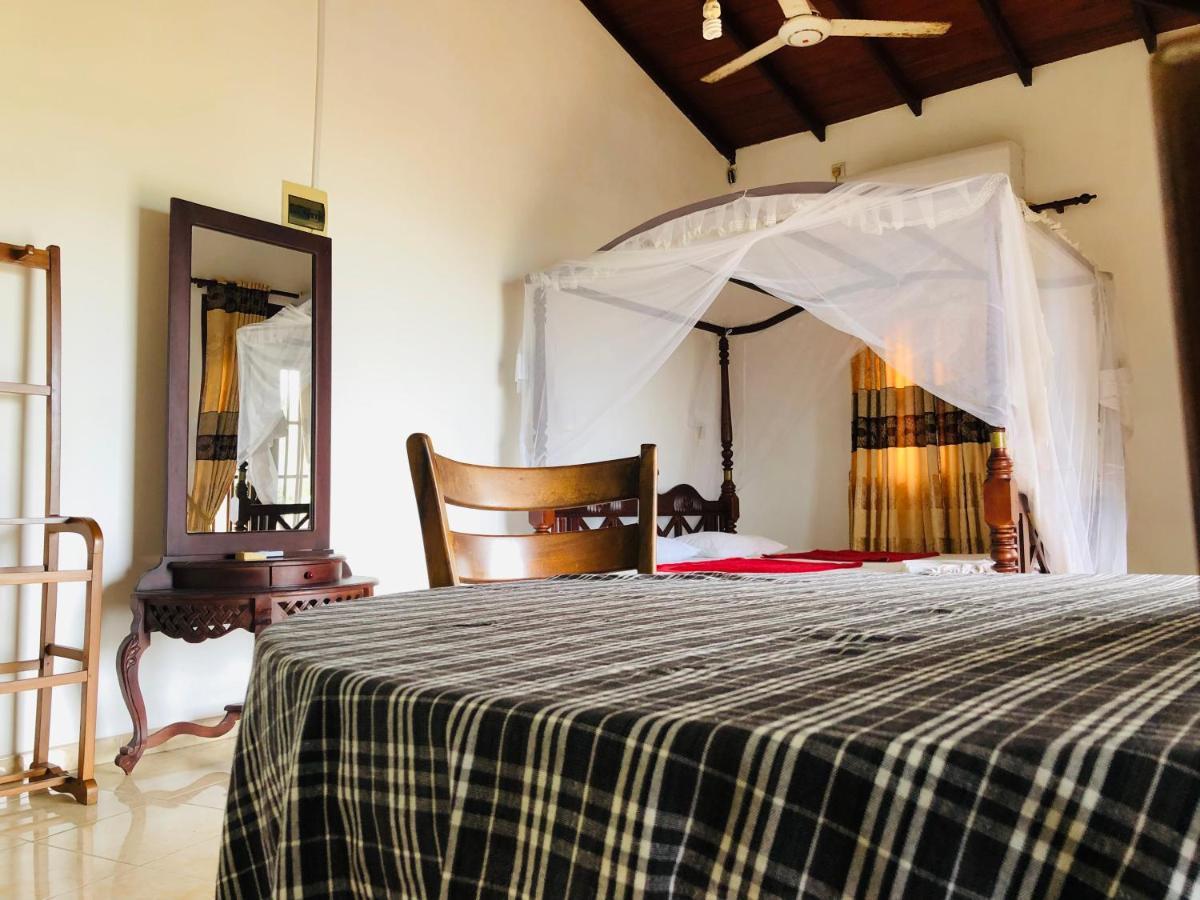 Blue Sea View Bed & Breakfast Unawatuna Bagian luar foto