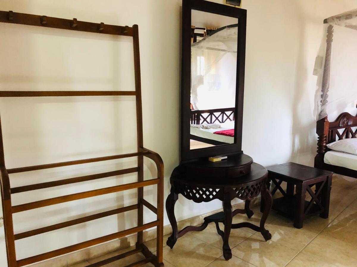 Blue Sea View Bed & Breakfast Unawatuna Bagian luar foto